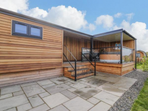 Betsi Lodge 1
